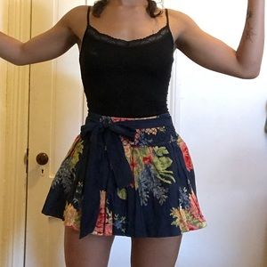 Abercrombie & Fitch Floral Mini Skirt💋